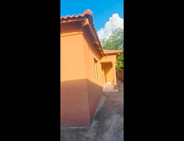 2 BEDROOM PROPERTY TO RENT IN OLIFANTSFONTEIN